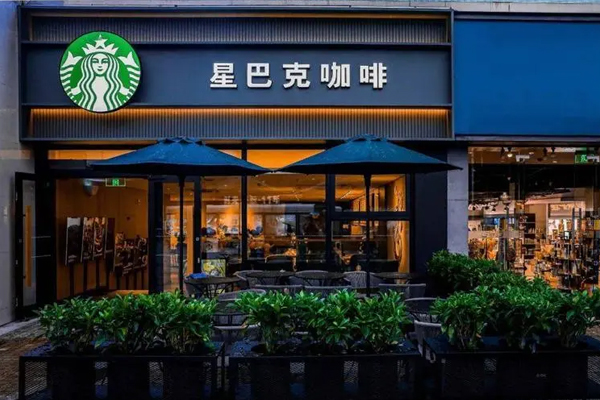 星巴克品牌故事：從無名小店到世界連鎖